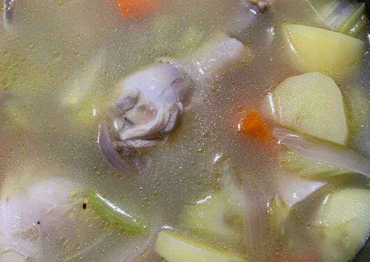 Cara Mudah Memasak Sup Ayam Simple yang Murah