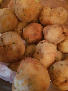 Una foto de Bombas de patatas con carne