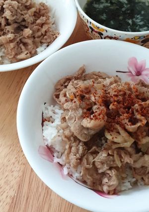Foto resep Yoshinoya beef bowl