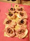 Cicchetto soppressa e funghi