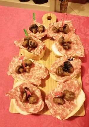 Foto di Cicchetto soppressa e funghi