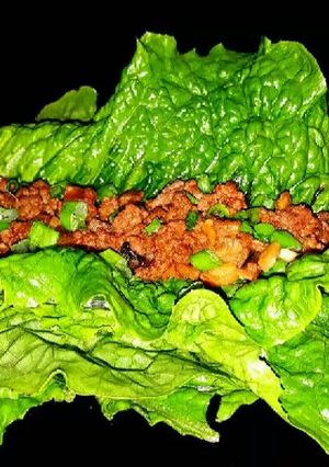 A picture of Mike's EZ Asian Lettuce Wraps.