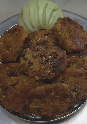 दुधी भोपळ्याची वडी (dudhi bhoplyachi vadi recipe in marathi) रेसिपी चे मुख्य फोटो