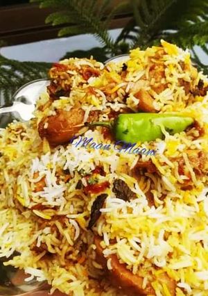 A picture of Chicken Biryani.