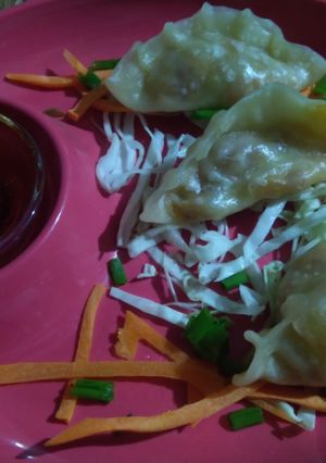 मोमोज (momos recipe in marathi) रेसिपी चे मुख्य फोटो