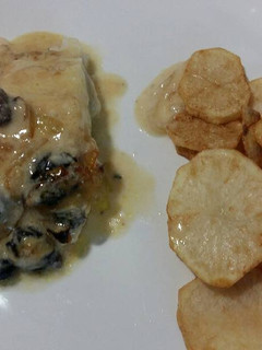Una foto de Bacalao al horno con bechamel y pasas