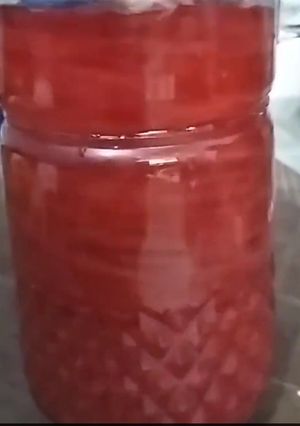 A picture of Rooh Afza.