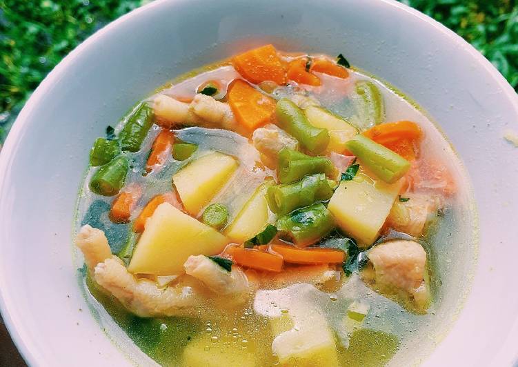 Resep Sup Ceker Ayam Empuk oleh Aulia Rd - Cookpad