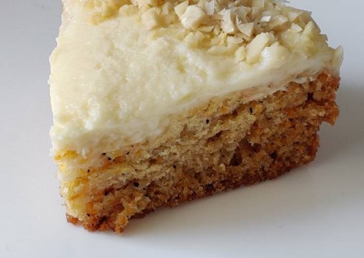 Recipe of Perfect Carrot cake with cream cheese frosting