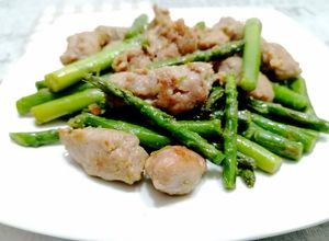 Foto di Spadellata di Salsiccia ed asparagi