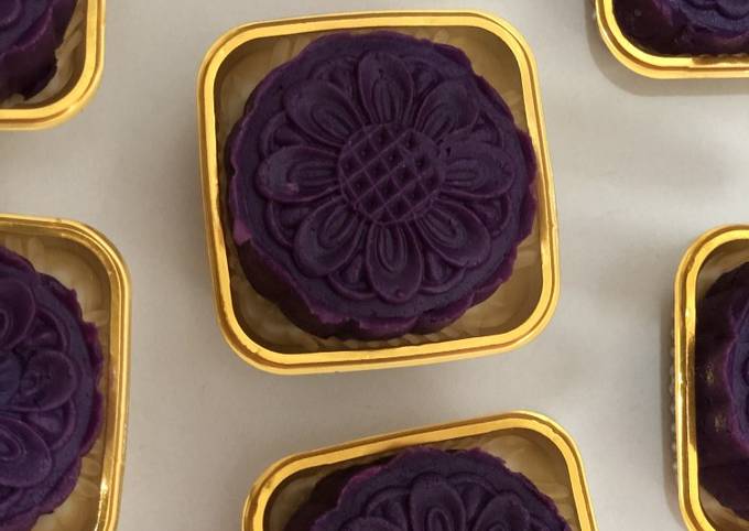 Mooncake Ubi Ungu / Purple Sweet Potato Mooncake