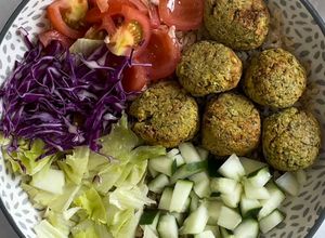Una foto de Falafel bowl en freidora de aire