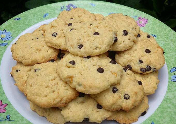 Banana Chocolate Chip Cookies