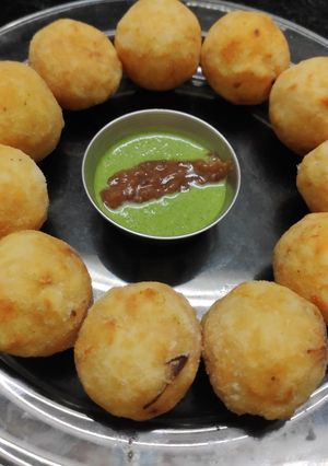 A picture of Farali Aaloo Patties.