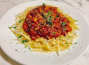 Hình của món Mỳ Ý Sốt Bolognese - Spaghetti Bolognese 🍝 (Phiên Bản Bơi Trong Phô Mai).