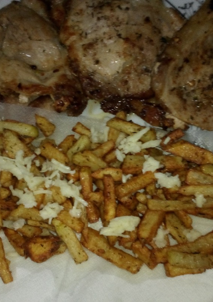 Una foto de Filetes de lomo y patatas