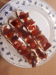 Una foto de Tosta de mojama