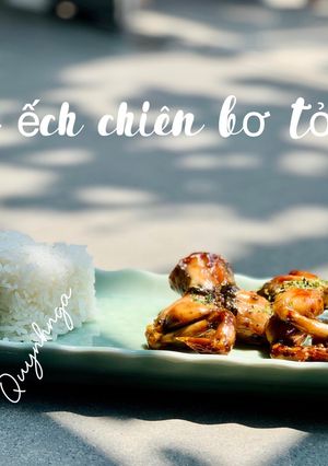 Hình của món Đùi ếch chiên bơ tỏi.