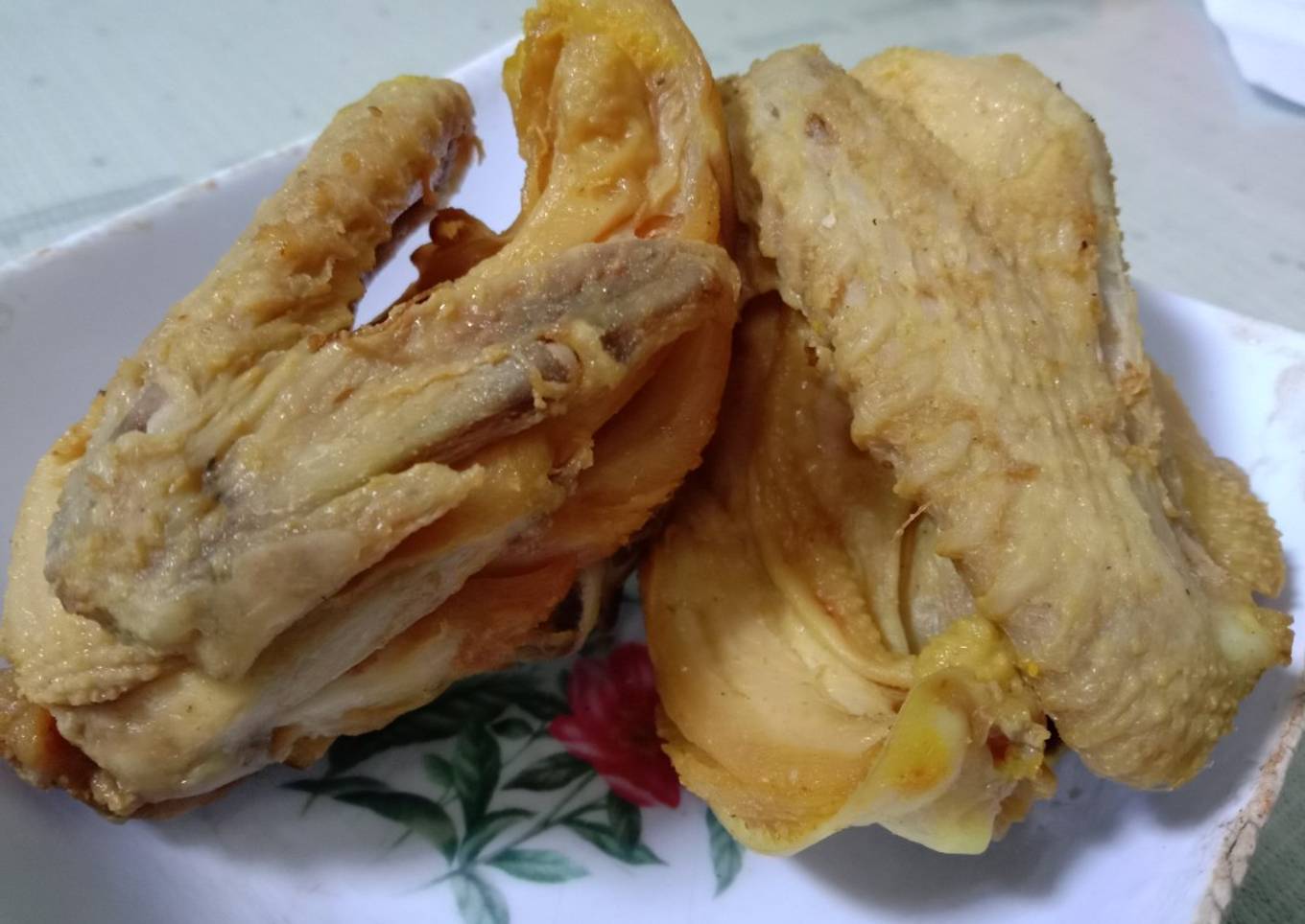 Ayam goreng bumbu kuning