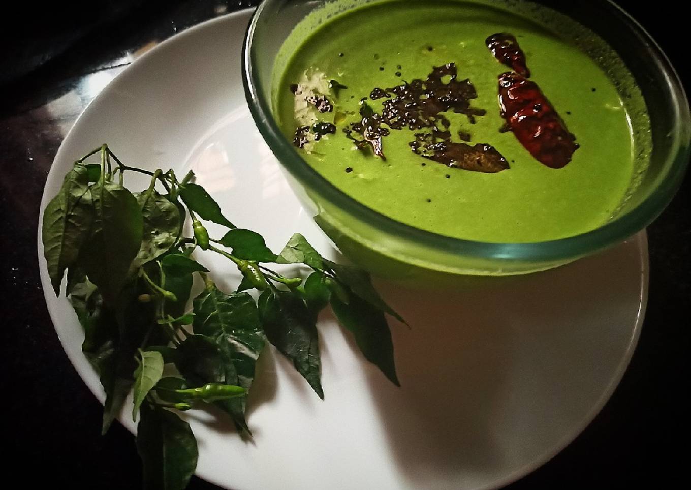 Bird's eye chilli leaves thambuli