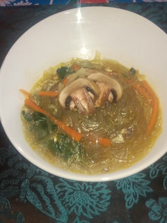 Una foto de Sopa de fideos cantonesa