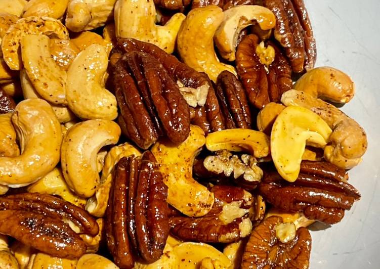 How to Make Quick Salt &amp; Chilli Roasted Nuts 🌶