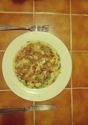 Foto principal de Tortilla de espárragos y ajos tiernos