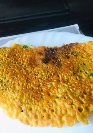 A picture of Besan ka chilla.