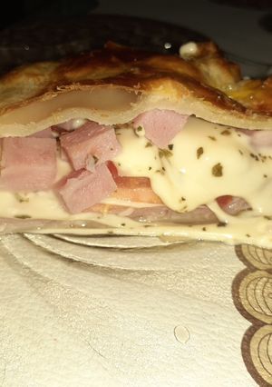 Una foto de Tarta de jamón y queso