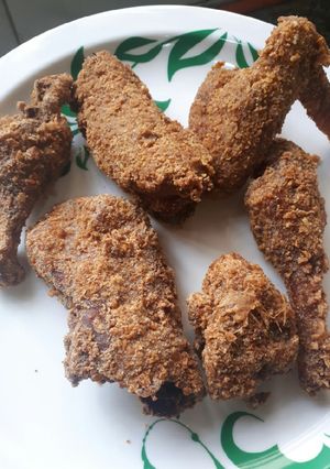 A picture of KFC chicken.