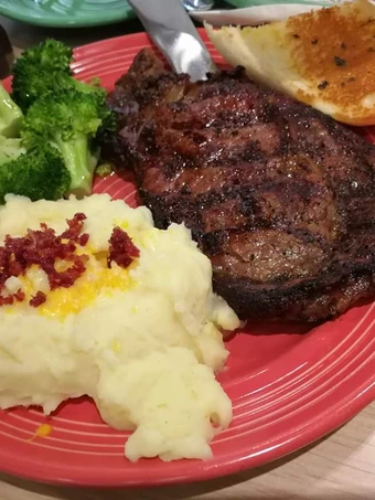 Langkah Gampang Menyiapkan Resep Sirloin beef steak sederhana yang Lezat Sekali Anti Ribet, Sempurna