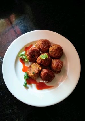 A picture of Cabbage, Potato Pakora.