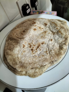 A picture of Sourdough rotis/chapati.