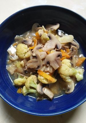 Foto resep Tumis Jamur Kancing, Bunga Kol & Wortel