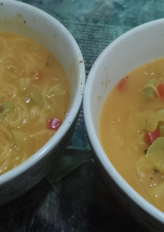 Una foto de Ramen vegano y primaveral