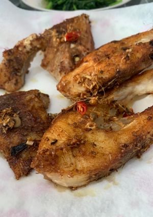 Hình của món Cá diêu hồng chiên sả.