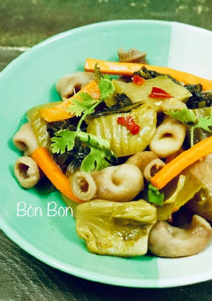 Hình của món Bao tử cá basa xào Cải chua.