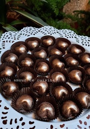 Une photo de Chocolat coeur caramel 🍫☕