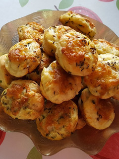 Medvehagymás pogácsa recept fotója
