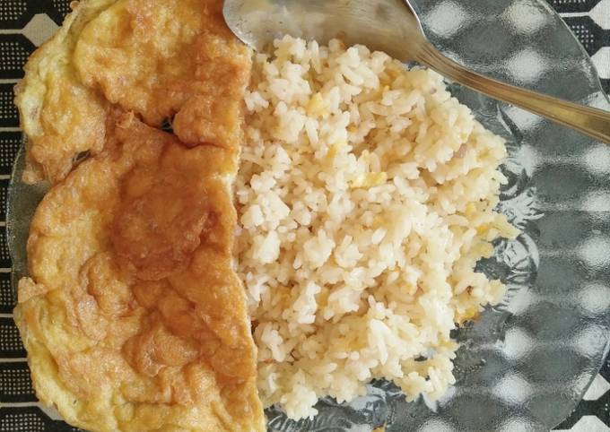 Menu Sarapan-Nasi Goreng Rumahan (Super Simple, Hemat, Enak 😋)