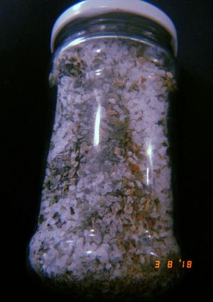 Una foto de Sal Gruesa Saborizada con Hierbas y Especias