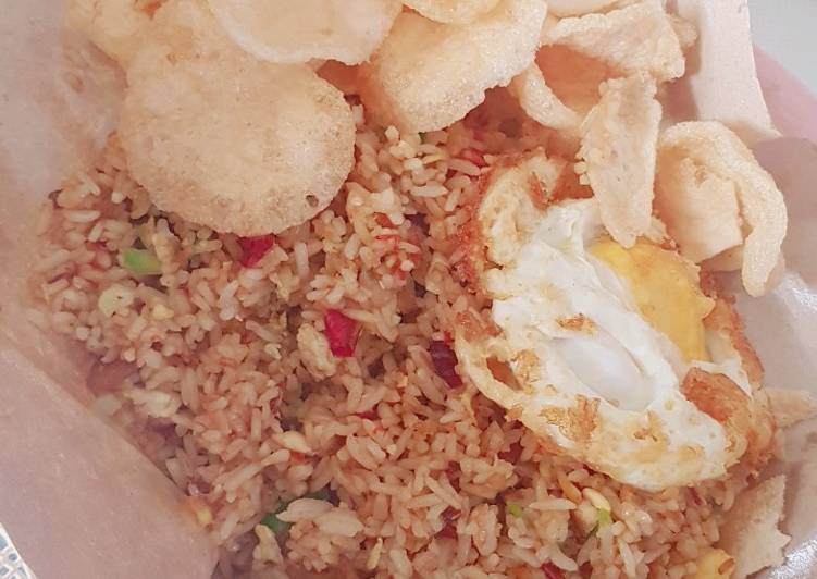 Langkah Mudah untuk Menyiapkan Nasi Goreng Ebi Jawa Gurih, Enak Banget