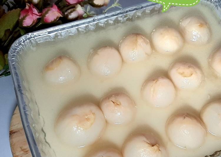 Puding Sutra Leci Kuah