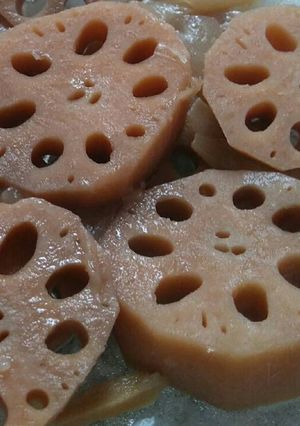 Hình của món Củ sen kho gừng.