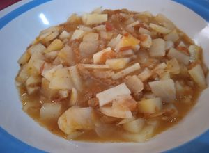 Una foto de Caldillo de papas con machaca (carne seca)