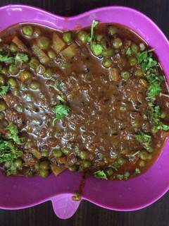 A picture of Peas Curry Masala with Aloo.