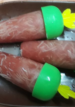 A picture of      Watermelon popsicle.