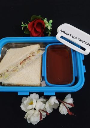 A picture of Lunch Box (Mayonnaise Sandwich).