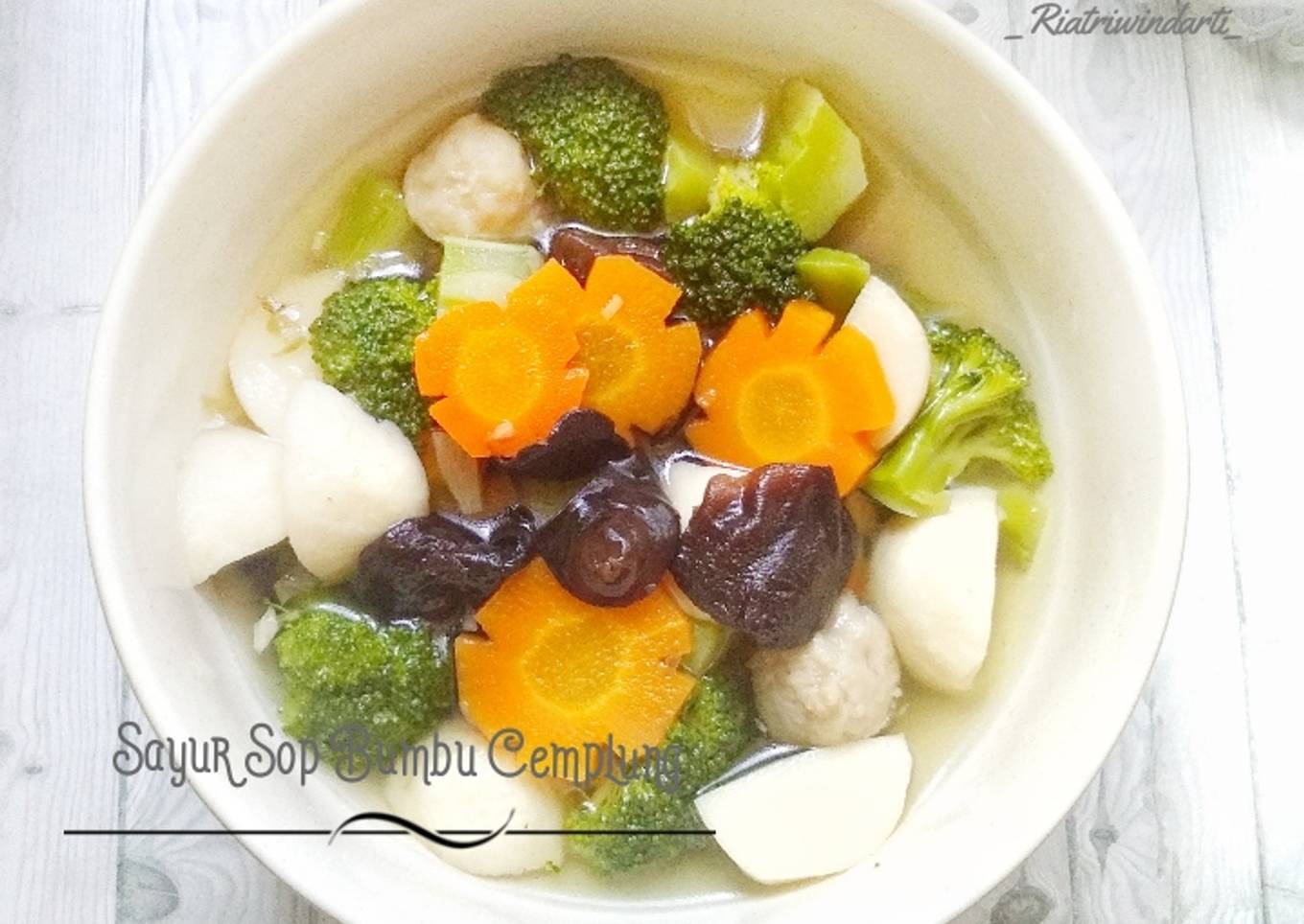 Sayur Sop Bumbu Cemplung