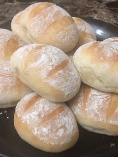 صورة لوصفة سندوتشات بعجينة خفيفه زي القطن